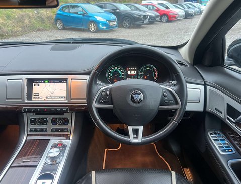Jaguar XF 2.2d Portfolio Saloon 4dr Diesel Auto Euro 5 (s/s) (200 ps) 18
