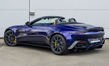 Aston Martin V8 Vantage ROADSTER 5