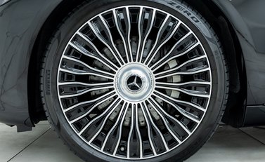 Mercedes-Benz S Class S580 Maybach First Class 10