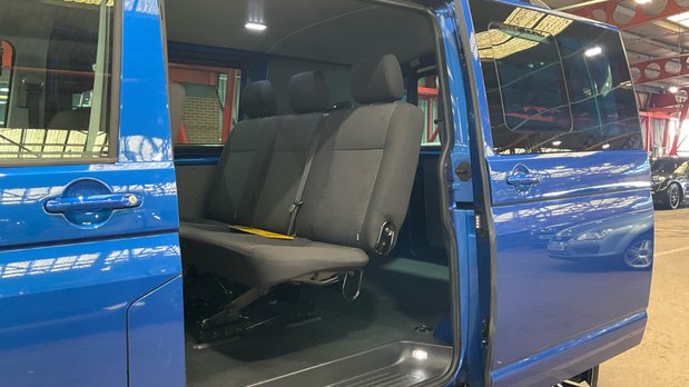 Volkswagen Transporter Crew Cab AUTO SWB L1H1 Low Roof T32 Highline Air Con Alloys EURO 6 8