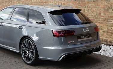 Audi RS6 Avant Performance 9