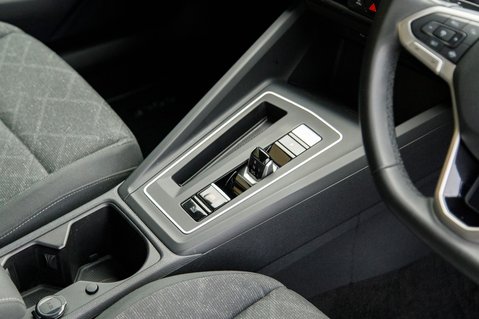 Volkswagen Golf LIFE ETSI DSG 32