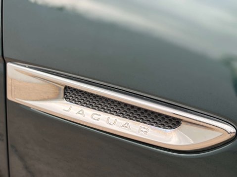 Jaguar F-Pace 2.0 F-PACE Portfolio AWD i Auto 4WD 5dr 7