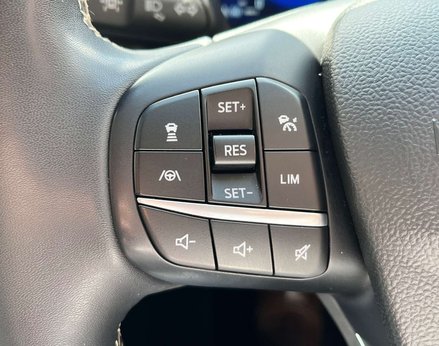 Ford Kuga 2.5 Kuga Vignale PHEV CVT 5dr 74