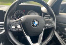 BMW 3 Series 318D SPORT 41
