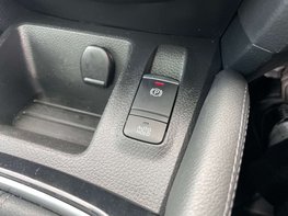 Nissan Qashqai 1.3 Qashqai N-Motion DiG-T 5dr 43