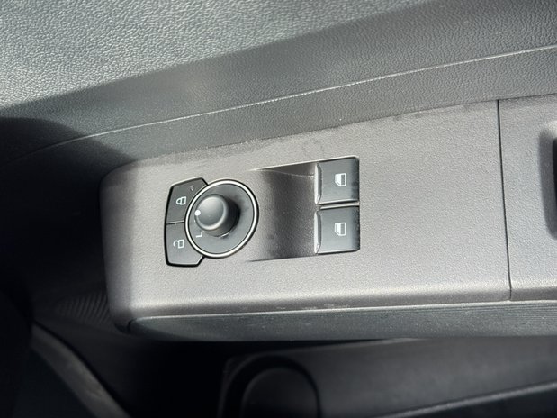 Ford Transit Courier Petrol SWB L1H1 Low Roof Limited Air Con Alloys Nav Sensors EURO 6 23