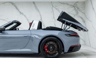 Porsche 911 Targa 4 GTS (992) 38