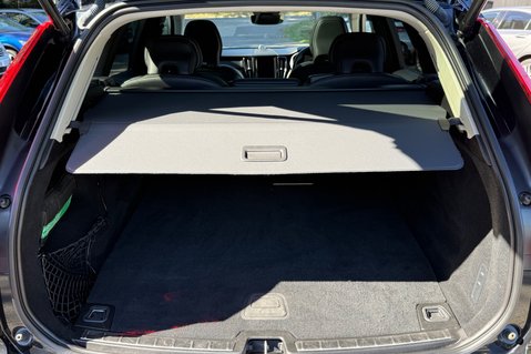 Volvo XC60 RECHARGE T8 ULTIMATE DARK AWD -PLUG IN HYBRID - VAT Q -PAN ROOF  60