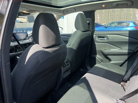 Nissan Qashqai 1.3 DIG-T MHEV N-Connecta SUV 5dr Petrol Hybrid Manual Euro 6 (s/s) (140 ps 11