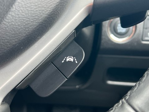 Suzuki Vitara SZ-T MHEV 33