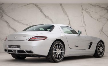 Mercedes-Benz SLS 6.2 63 V8 AMG 2dr 19