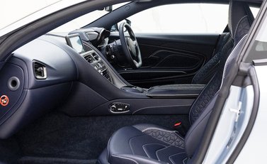 Aston Martin DBS Superleggera 14