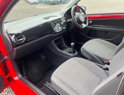 Volkswagen Up 1.0 Move Up 3dr 34