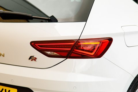SEAT Leon TSI FR TECHNOLOGY 9