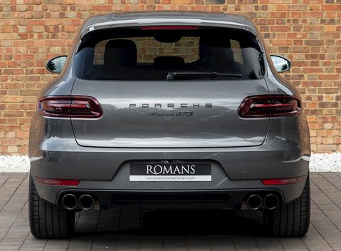 Porsche Macan GTS 5