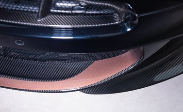 Aston Martin Vanquish S Ultimate 30