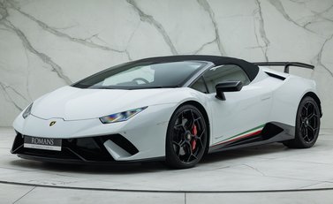 Lamborghini Huracan Spyder LP 640-4 PERFORMANTE 5