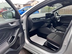Ford Focus 1.0T EcoBoost MHEV ST-Line DCT Euro 6 (s/s) 5dr 32