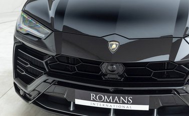Lamborghini Urus 23