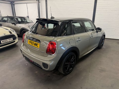 Mini Hatch 1.5 Cooper Sport 5dr 3