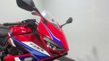 Honda CBR 2024 74 PLATE E-CLUTCH ONLY 240 MILES MOT AUTO 650CC SPORTS BIKE 29