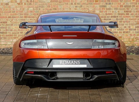 Aston Martin Vantage GT8 7