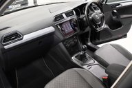 Volkswagen Tiguan 1.4 Tiguan SE Nav TSi 5dr 25
