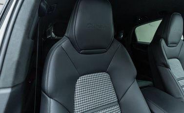 Porsche Cayenne TURBO E-HYBRID COUPE 15