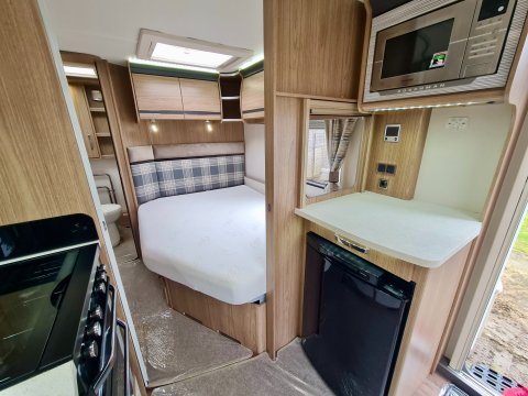 Coachman VIP 560 15