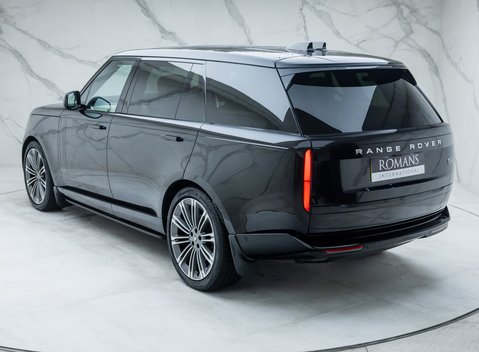 Land Rover Range Rover D350 AUTOBIOGRAPHY LWB 11