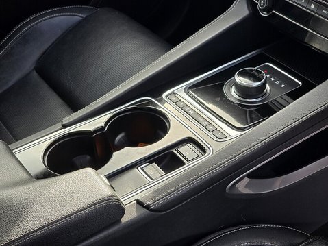 Jaguar F-Pace V6 S AWD 20