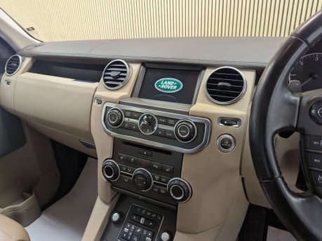 Land Rover Discovery 3.0 Discovery SE Tech SDV6 Auto 4WD 5dr 61