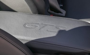 Porsche 911 (991.2) Targa 4 GTS 22