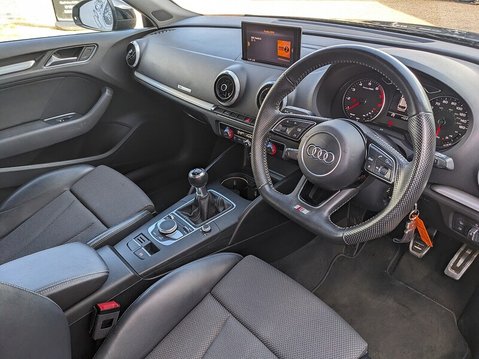 Audi A3 TFSI BLACK EDITION 12