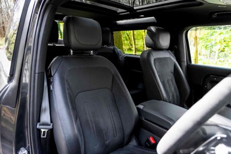 Land Rover Defender 90 V8. PLUMB BODYKIT. URBAN WHEELS. CARBON FIBRE INTERIOR. 8