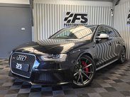 Audi RS4 4.2 FSI V8 Estate 5dr Petrol S Tronic quattro Euro 5 (450 ps) 35