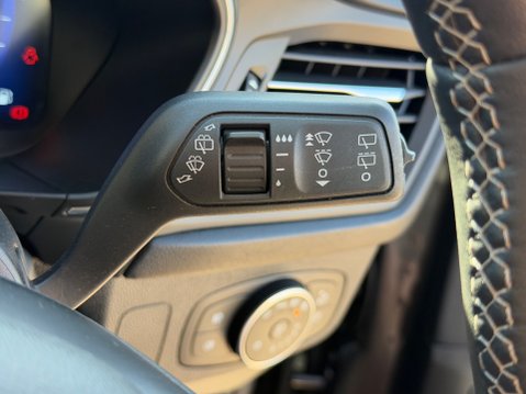 Ford Focus TITANIUM X EDITION MHEV 17