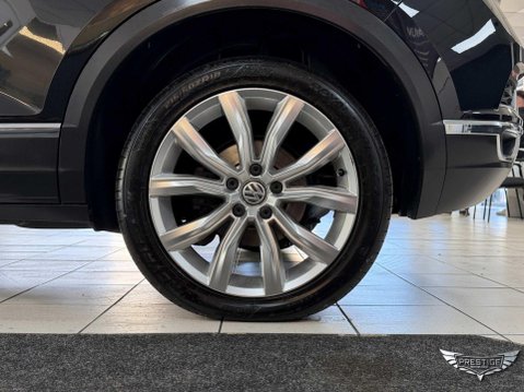 Volkswagen T-Roc 2.0 TSI SEL DSG 4Motion Euro 6 (s/s) 5dr 67