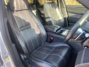 Land Rover Range Rover Velar 3.0 Range Rover Velar R-Dynamic HSE D300 Auto 4WD 5dr 13