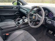 Porsche Cayenne 4.0T V8 TURBO GT 10