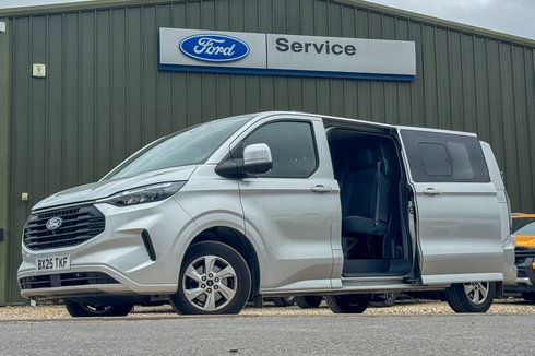 Ford Transit Custom Crew Cab LWB L2H1 Low Roof Limited 320 Air Con Alloys EURO 6