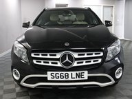 Mercedes-Benz GLA GLA 200 SE 2