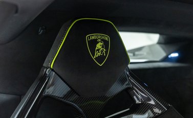 Lamborghini Huracan Tecnica 12