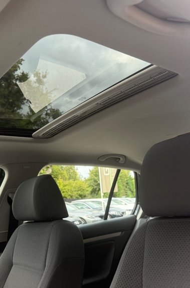 Volkswagen Golf BLUEMOTION MATCH TDI -DEMO +1 OWNER -19 SERVICES -£35 ROAD TAX -SUNROOF 