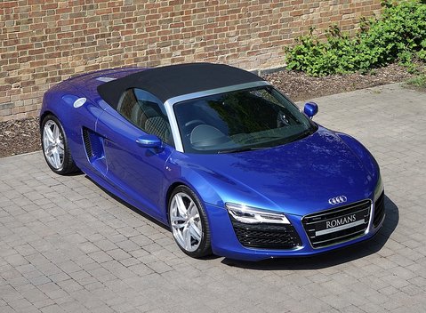 Audi R8 V10 Spyder 2