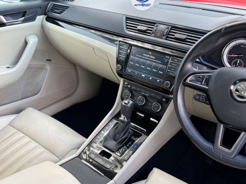 Skoda Superb 2.0 Superb Laurin & Klement TSi Semi-Auto 5dr 14