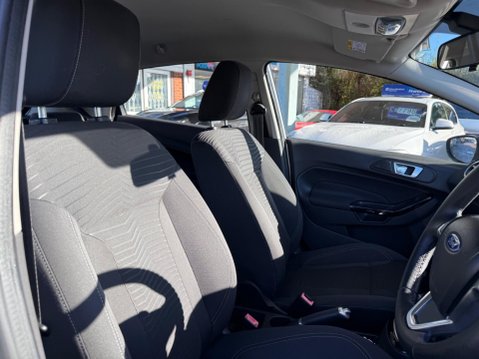 Ford Fiesta 1.25 Zetec Euro 5 5dr 21