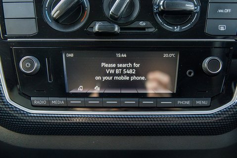 Volkswagen Up BLACK EDITION 17
