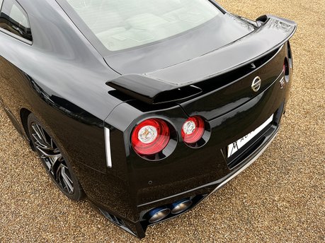 Nissan GT-R RECARO 31